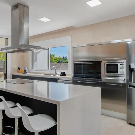 Karat Oasis Del Duque Villa