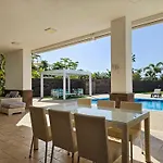 Karat Oasis Del Duque Villa