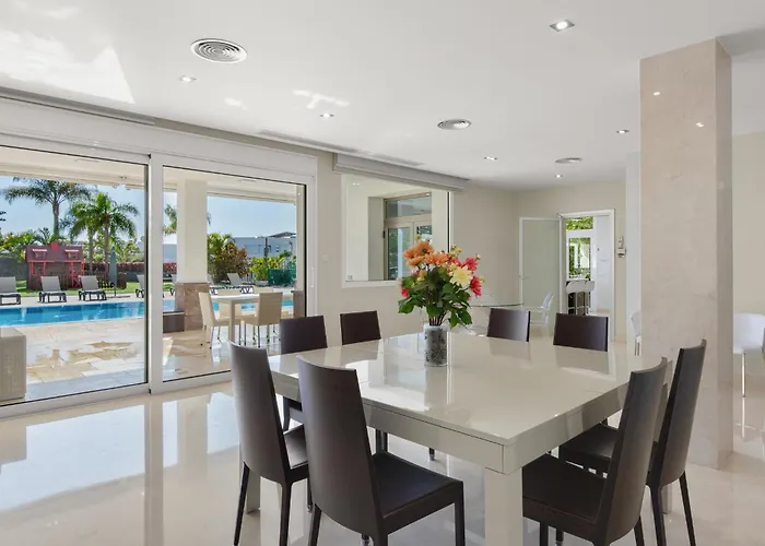 וילה Karat Oasis Del Duque אדחה