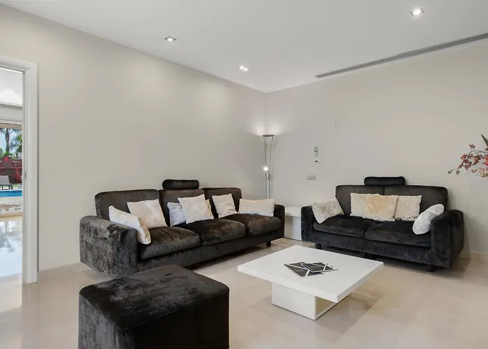 Karat Oasis Del Duque * 阿德耶