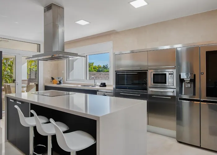 Karat Oasis Del Duque 别墅